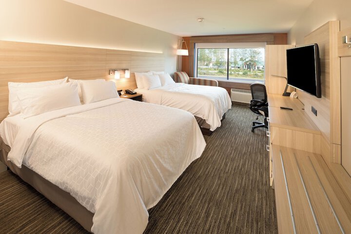 Room 8 of 28