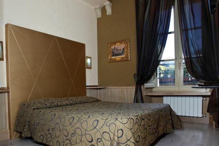 Room 18 of 49