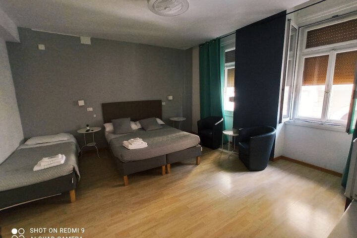 Room 3 of 32