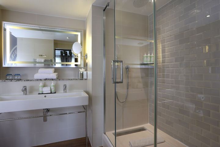 Bathroom Interior Photo