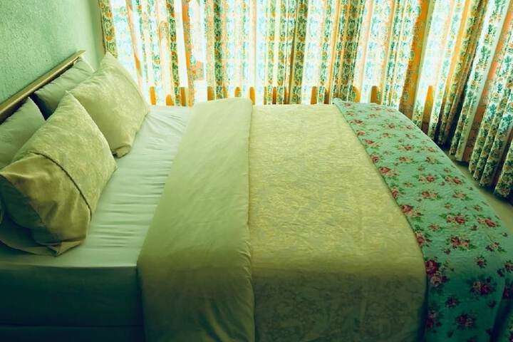 Room 10 of 36