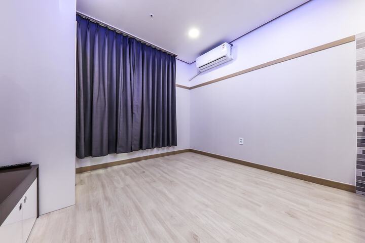 Room 10 of 54