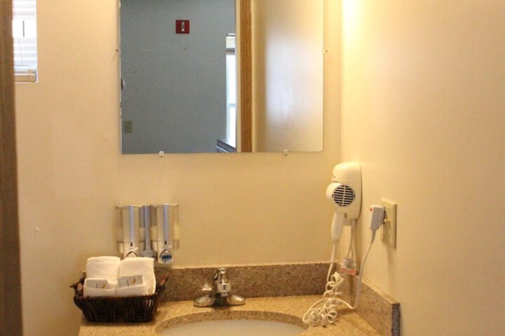 Room 47 of 83