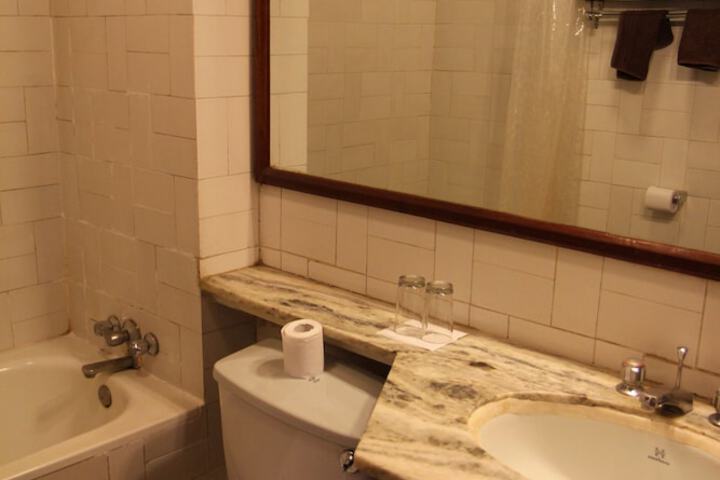 Room 16 of 30