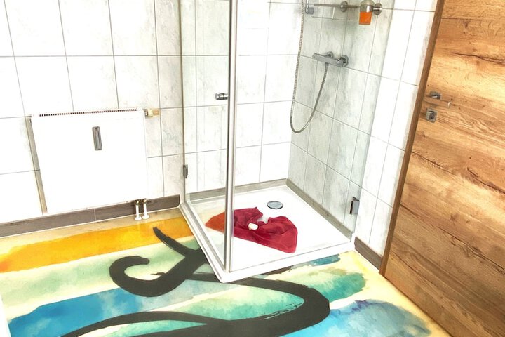 Room 8 of 26
