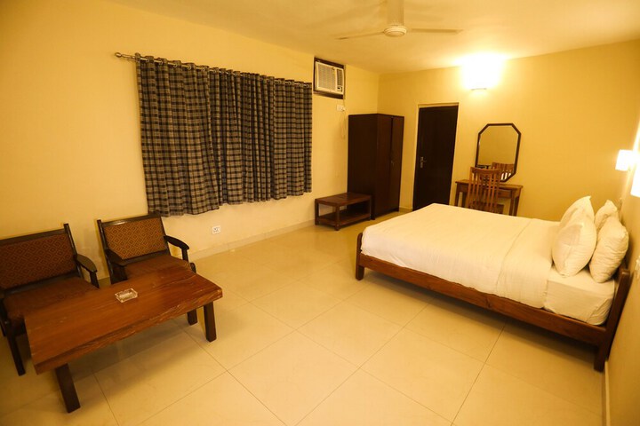 Room 13 of 129