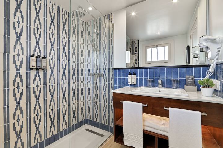 Bath Interior