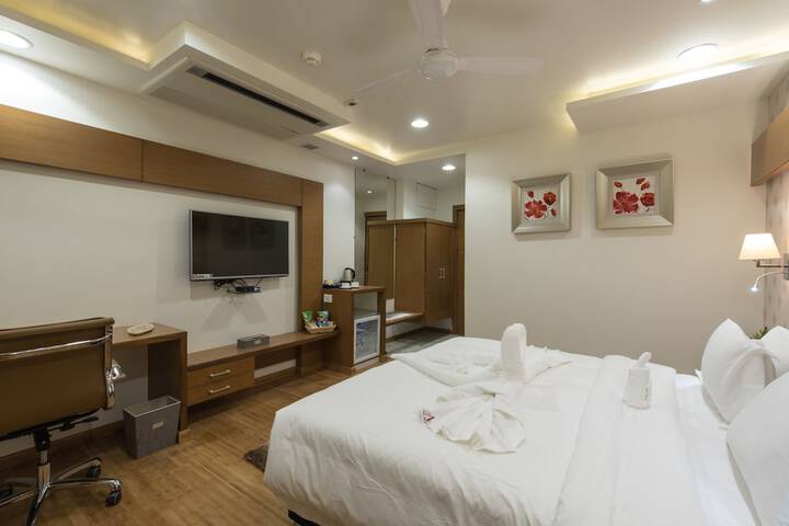 Room 11 of 43