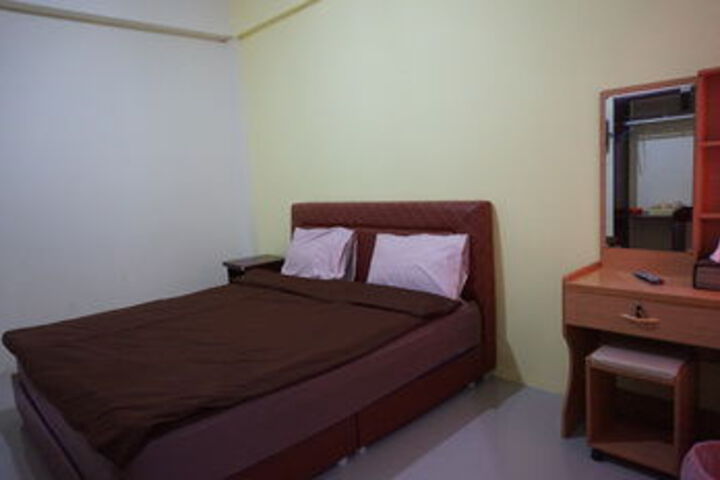 Room 11 of 26
