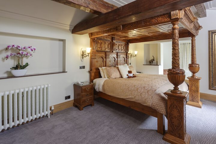 Room 15 of 53