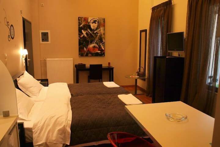 Room 15 of 39