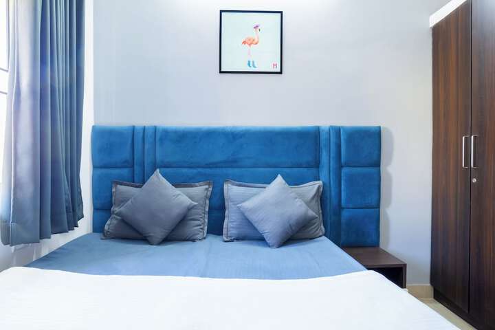 Room 2 of 19