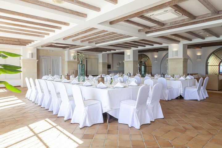 Ballroom/Hall 102 of 117