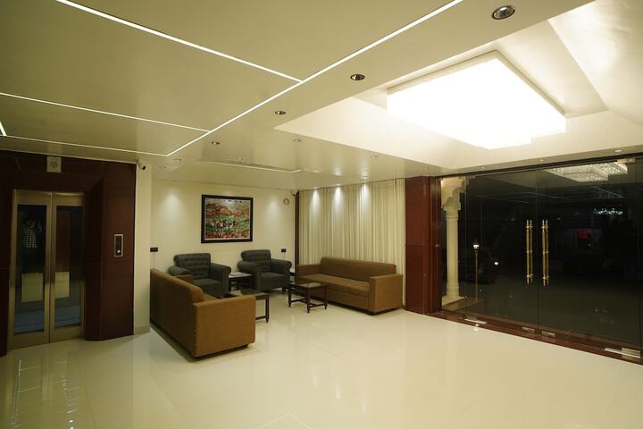 Hotel Interior 6 of 111