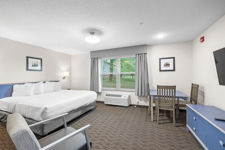 Room 11 of 48