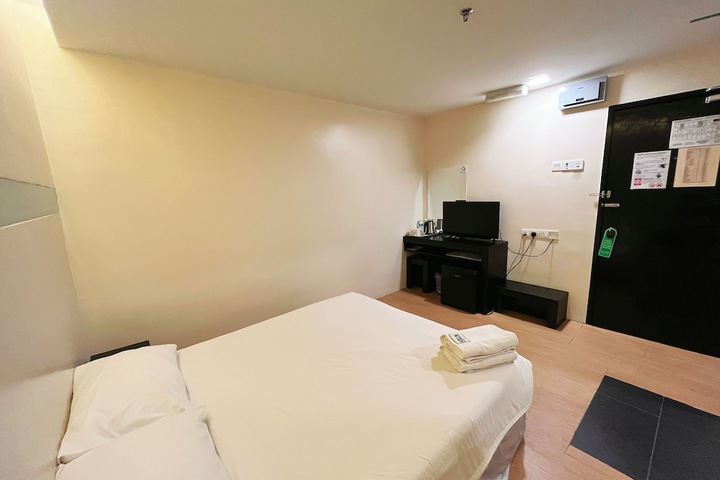 Room 46 of 82
