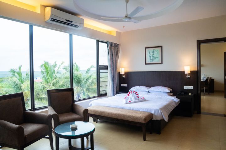 Room 3 of 46