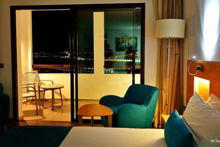 Room 9 of 51