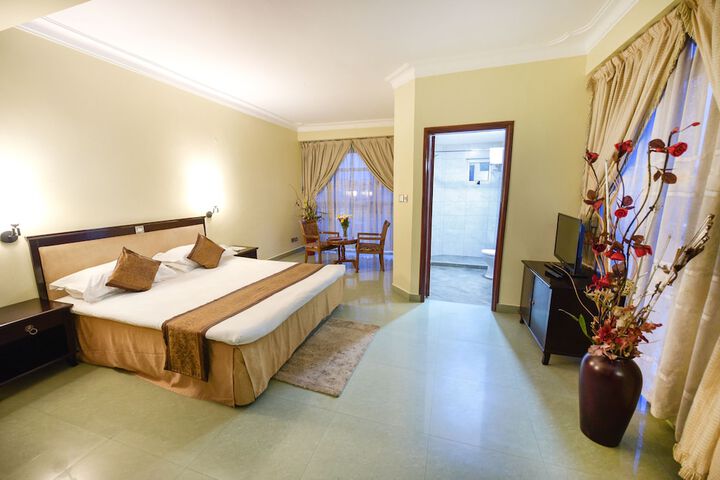 Room 6 of 37