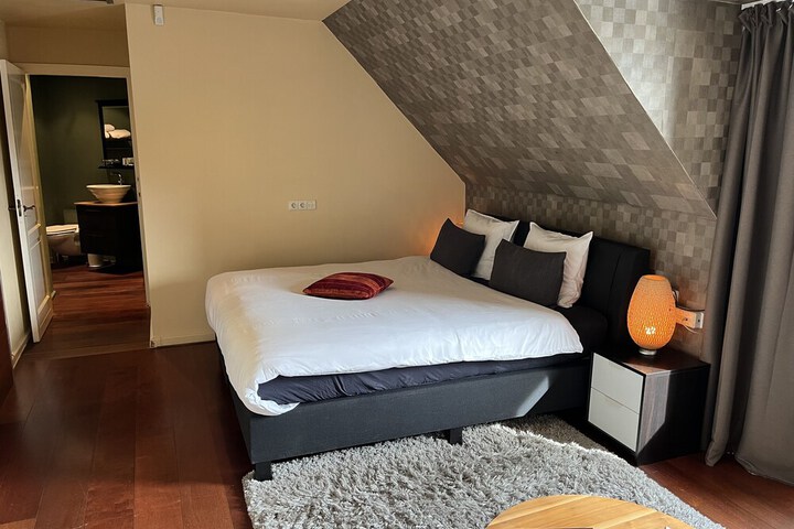 Room 17 of 54