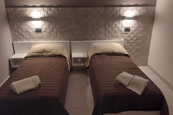Room 8 of 20