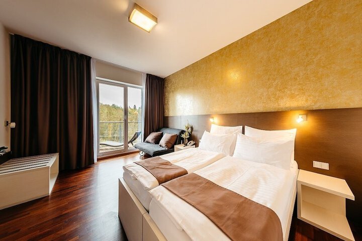 Room 16 of 111