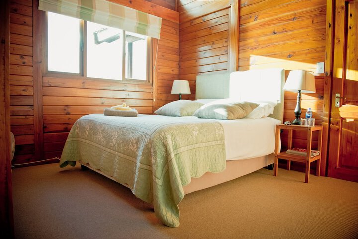 Room 8 of 80