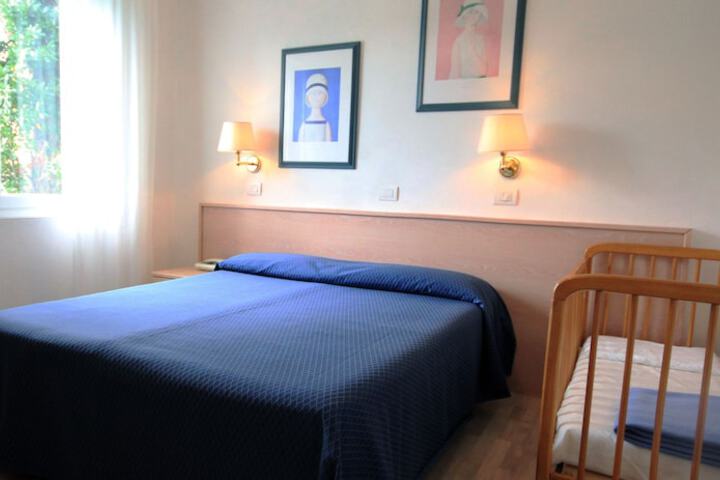 Room 11 of 22