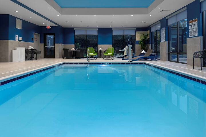 Pool 13 of 25