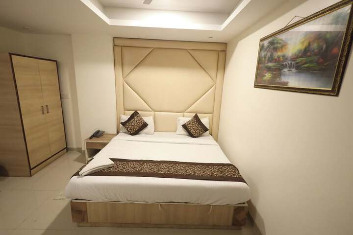 Room 17 of 21