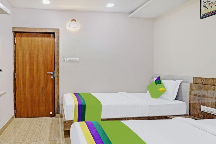 Room 26 of 39
