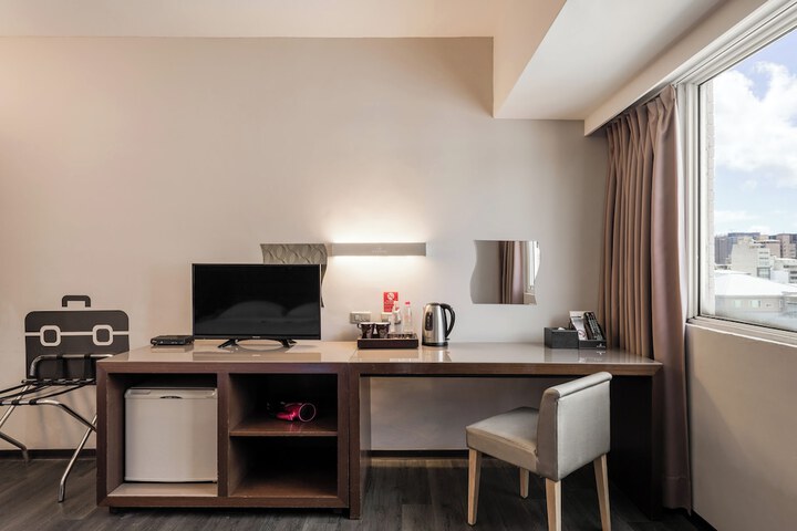 Room 6 of 41