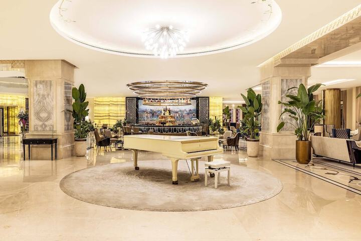 Hotel Lobby