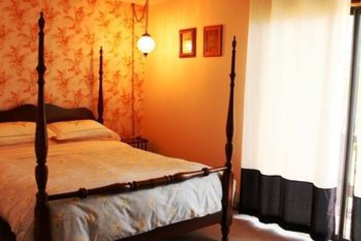 Room 25 of 53