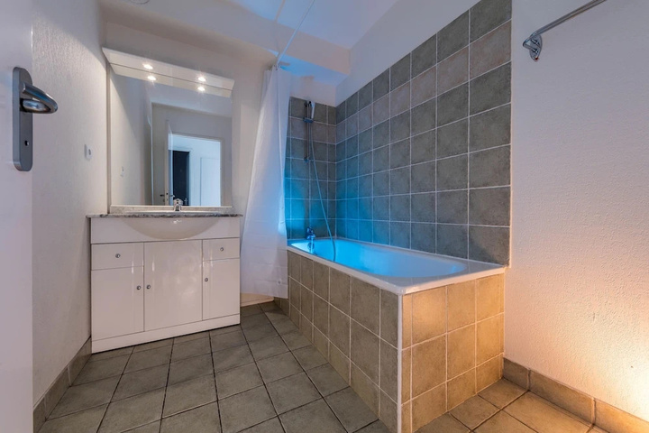 Bath Interior