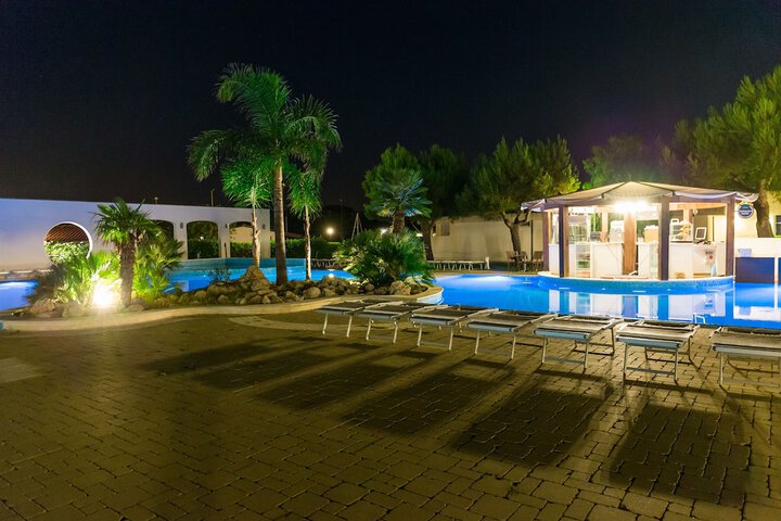 Pool 17 of 62