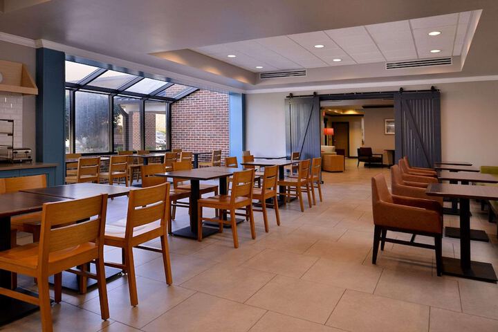 Breakfast area