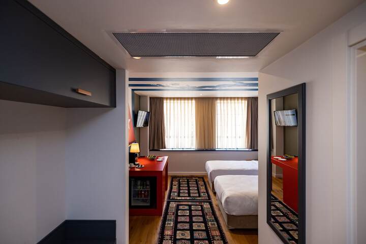 Room 40 of 171