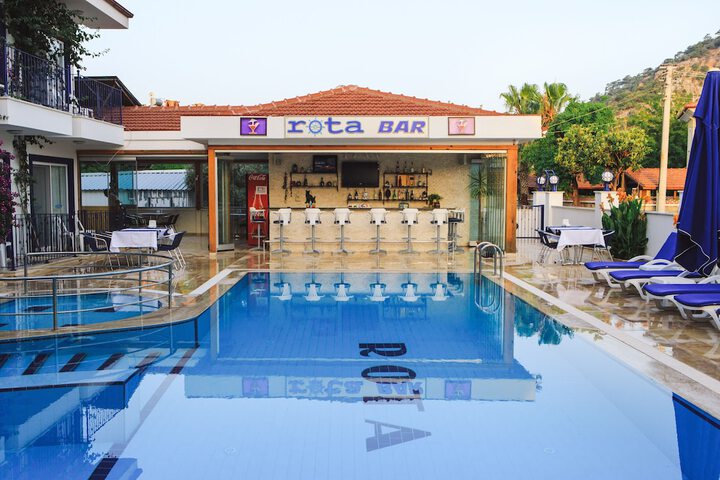 Pool 78 of 105