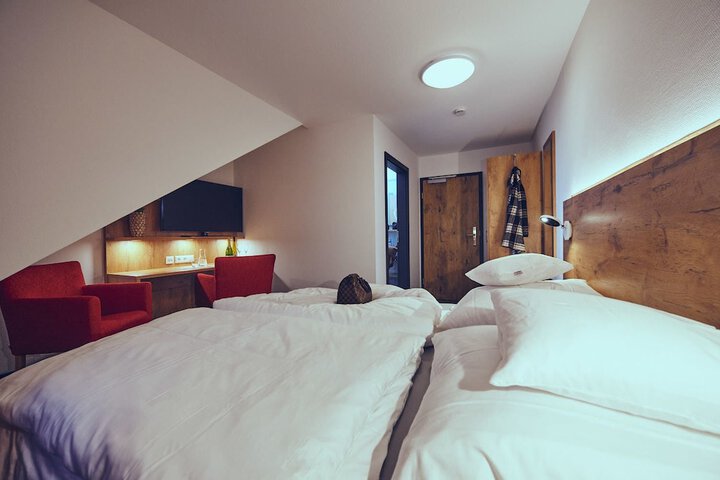 Room 4 of 47
