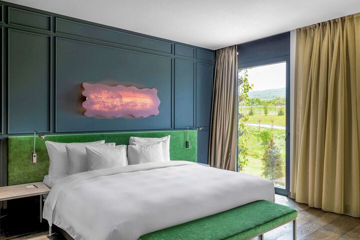 Room 43 of 280