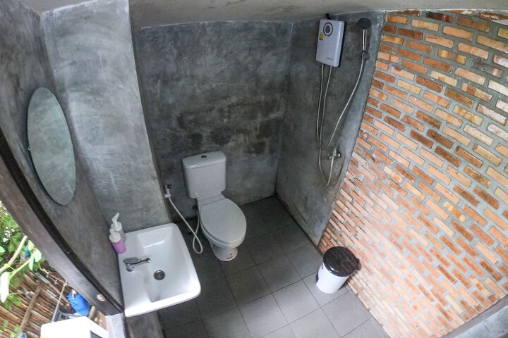 Room 30 of 40