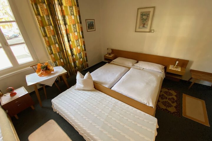 Room 15 of 44