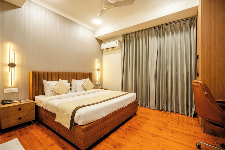 Room 8 of 42