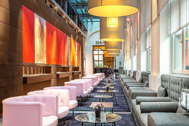Guest Lobby