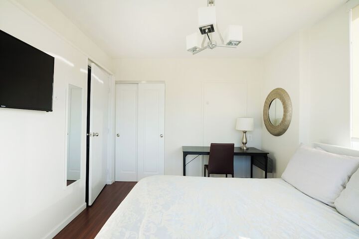 Room 6 of 108