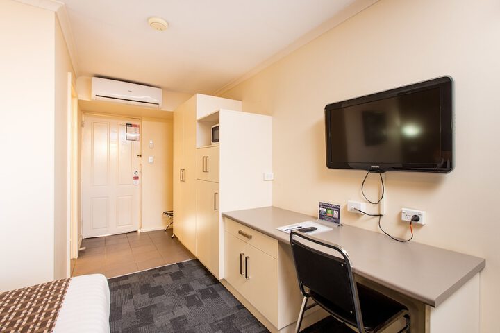 Room 16 of 58