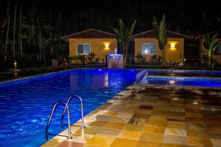 Pool 28 of 39