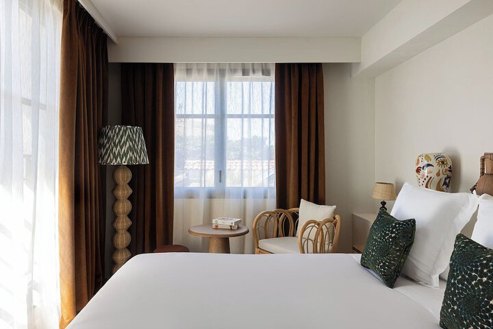 Room 19 of 62