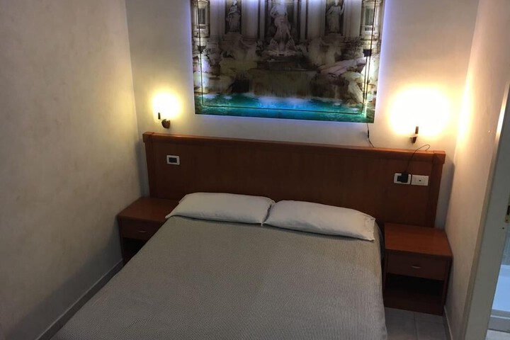 Room 2 of 24